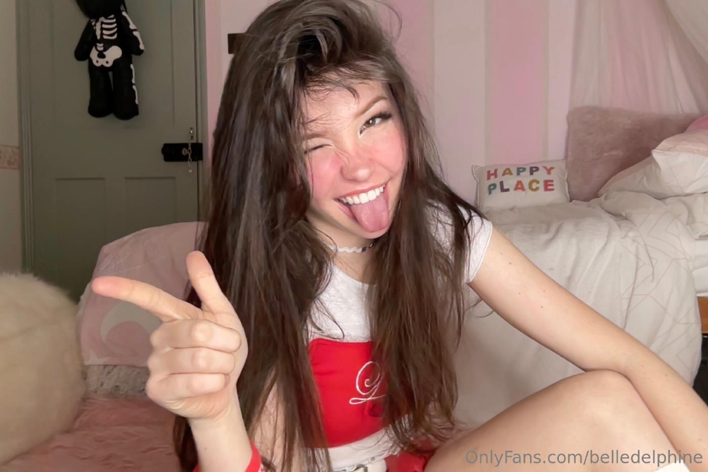 belle_delphine_cute_laptop_selfies_onlyfans_set_leaked-nstbof belle delphine cute laptop selfies onlyfans set leaked nstbof