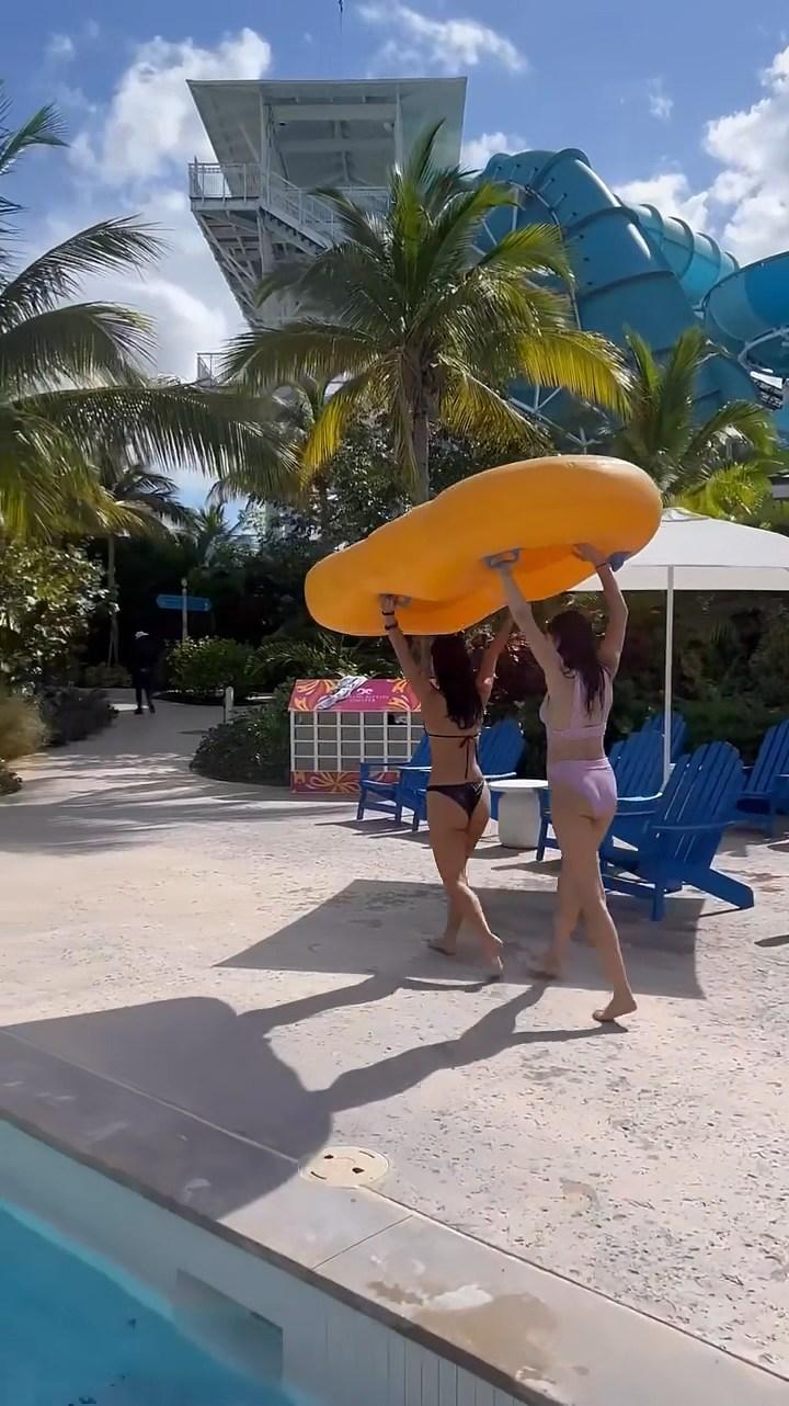charli_damelio_bikini_waterpark_video_leaked-wxelyb-influencersgonewild charli damelio bikini waterpark video leaked wxelyb influencersgonewild