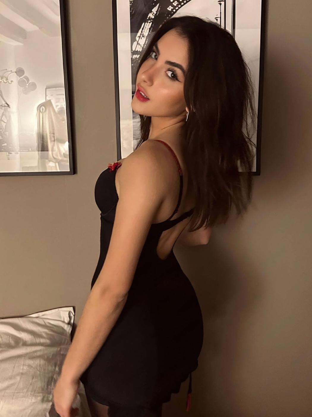 andrea_botez_sexy_stockings_lingerie_set_leaked-jszwxl-influencersgonewild andrea botez sexy stockings lingerie set leaked jszwxl influencersgonewild